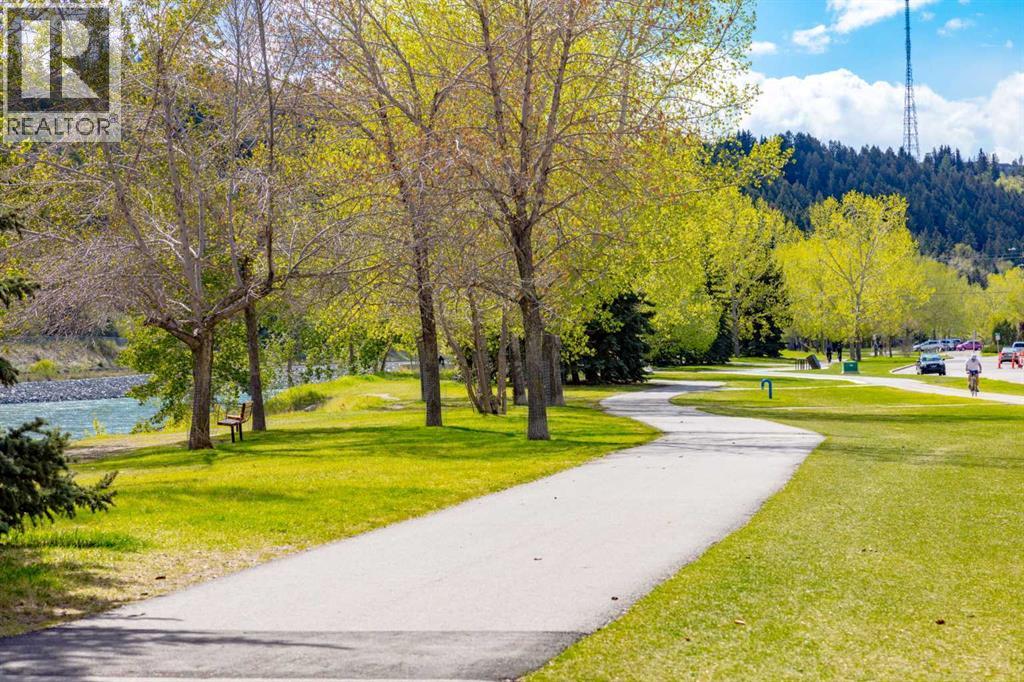 Single Family House for Sale in  Parkdale Boulevard NW West Hillhurst Calgary 