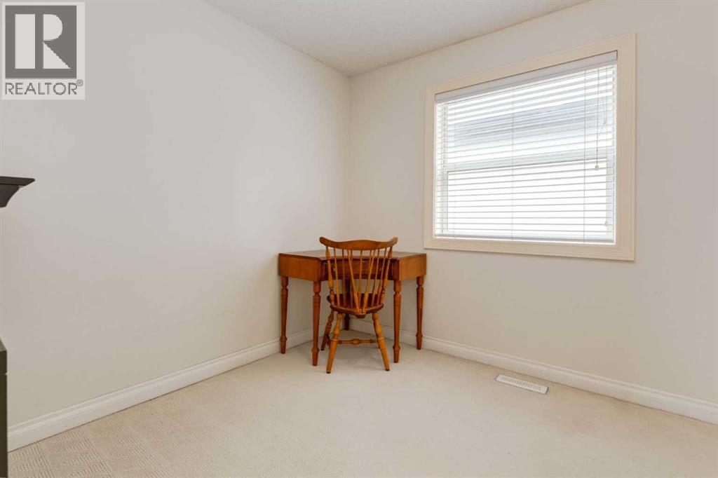 Single Family House for Sale in  Parkdale Boulevard NW West Hillhurst Calgary 
