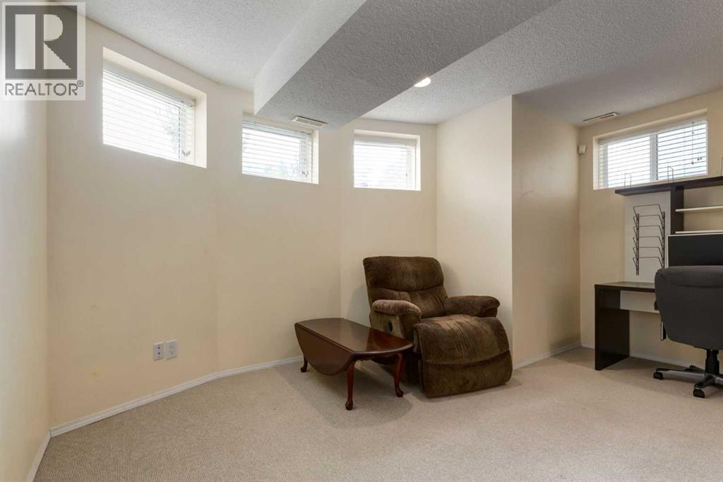 Single Family House for Sale in  Parkdale Boulevard NW West Hillhurst Calgary 