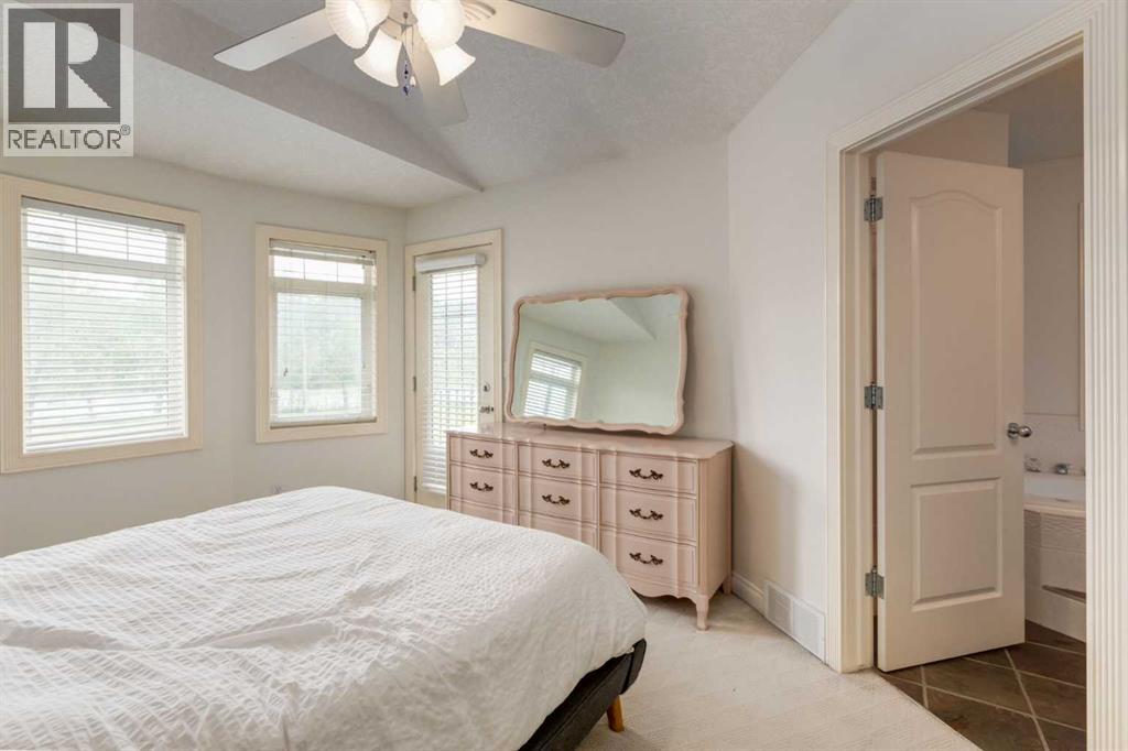 Single Family House for Sale in  Parkdale Boulevard NW West Hillhurst Calgary 
