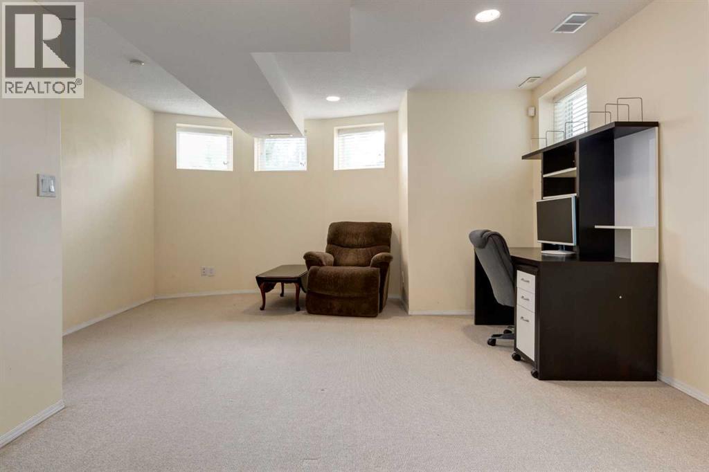 Single Family House for Sale in  Parkdale Boulevard NW West Hillhurst Calgary 