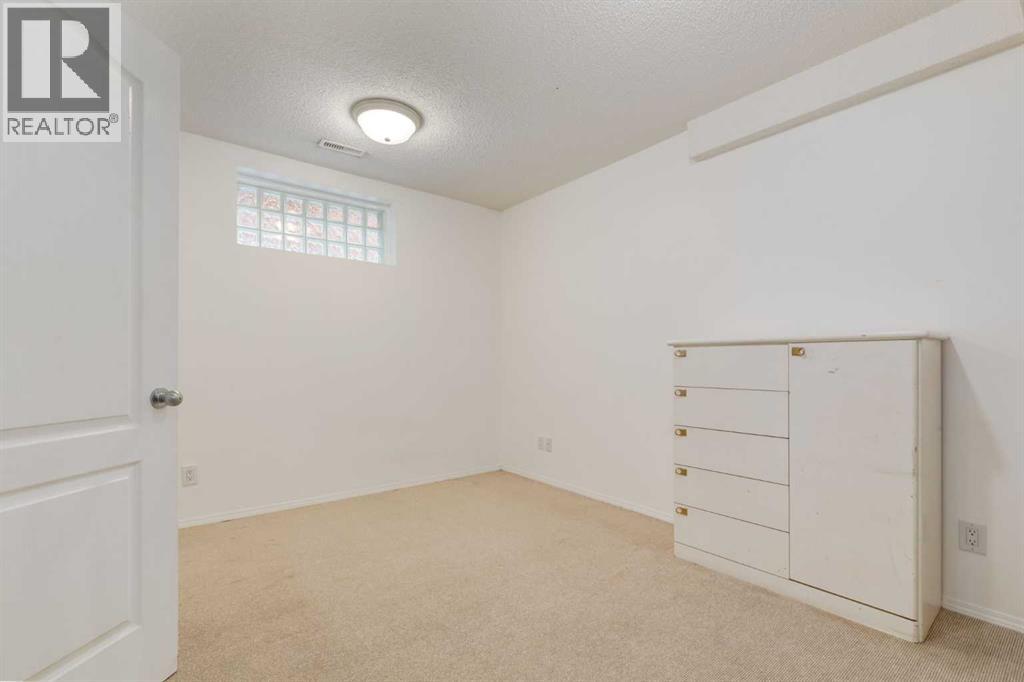Single Family House for Sale in  Parkdale Boulevard NW West Hillhurst Calgary 
