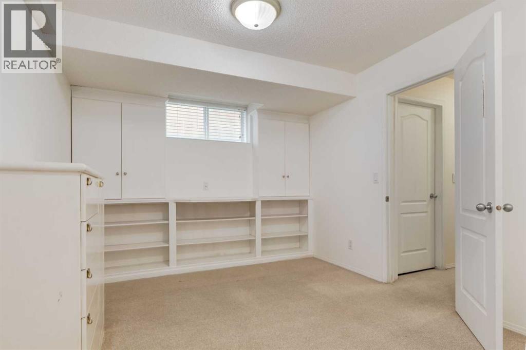 Single Family House for Sale in  Parkdale Boulevard NW West Hillhurst Calgary 