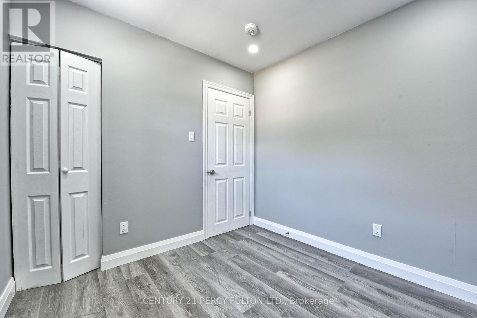 Photo 28 of 32 Drum Oak Crescent, Brampton ON