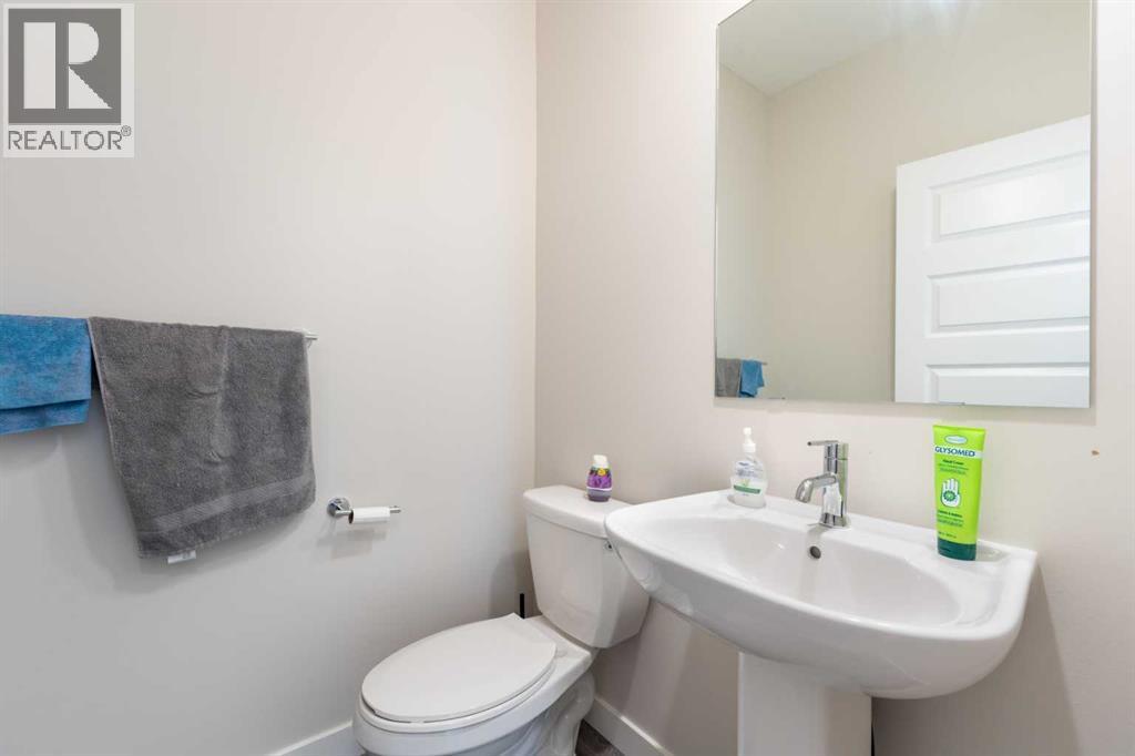 Photo 12 of 28 Sage Hill Crescent Nw, Calgary AB