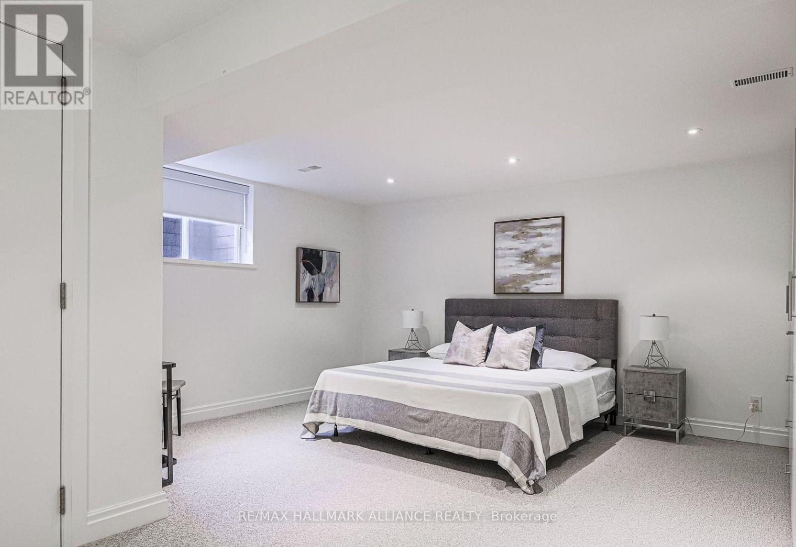 Photo 27 of 93 A Balmoral Avenue, Toronto ON