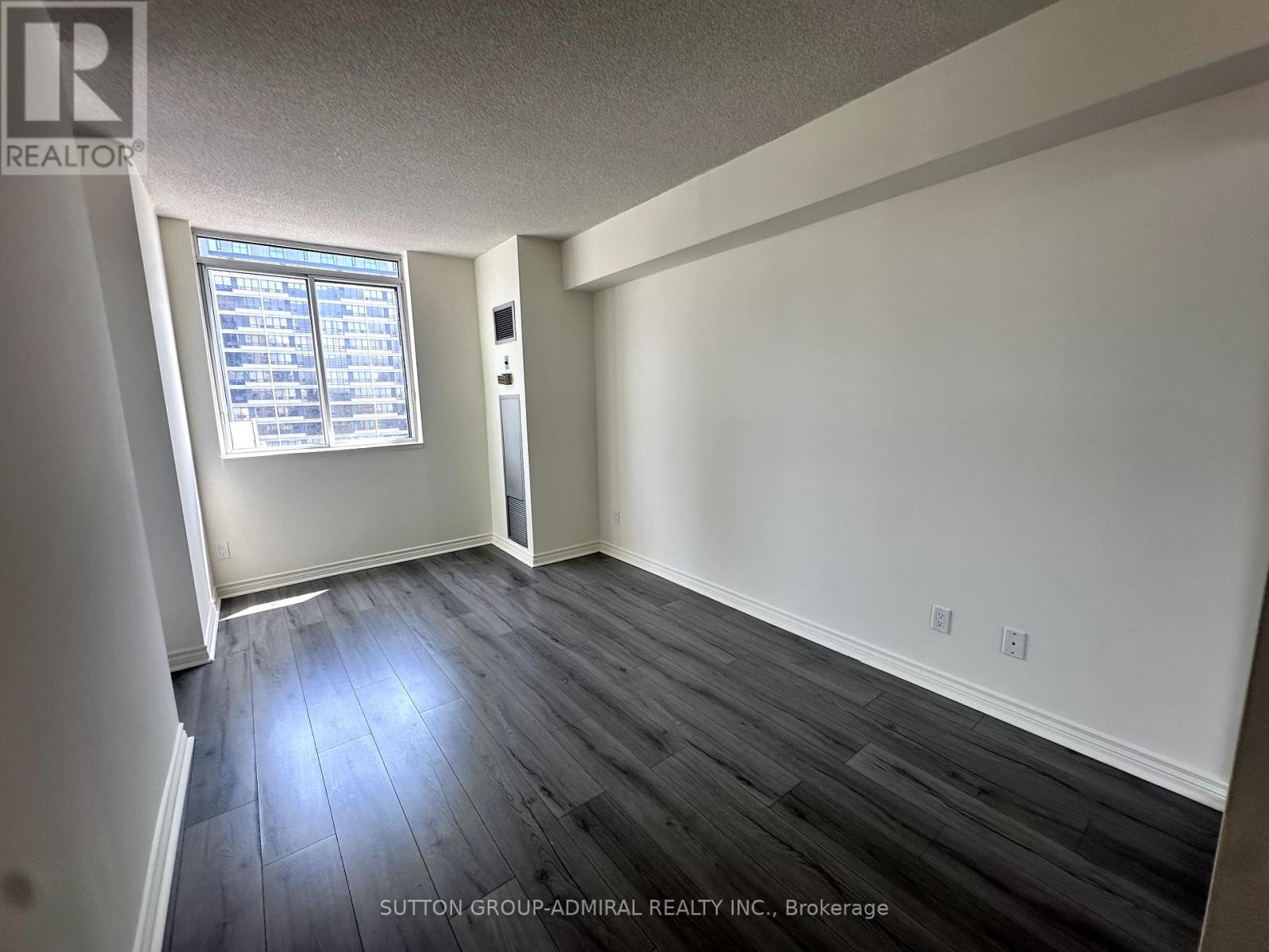 Photo 15 of 2103 736 Bay Street, Toronto ON