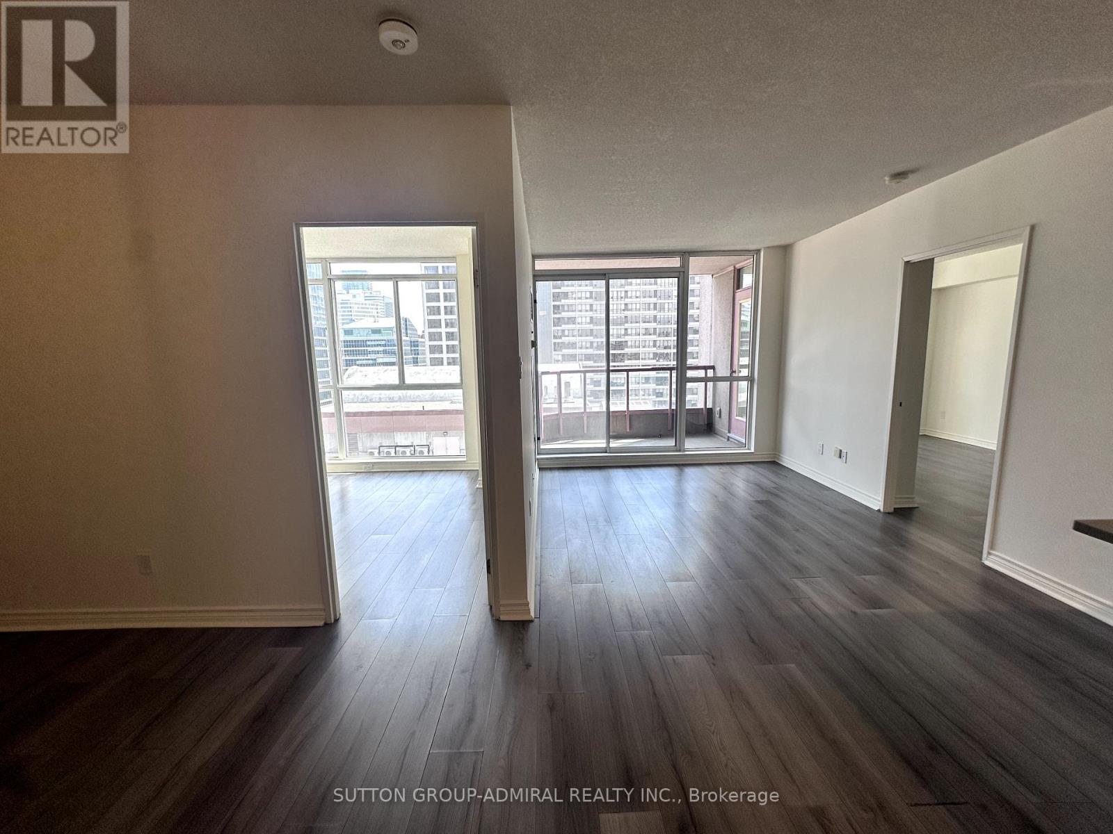 Photo 2 of 2103 736 Bay Street, Toronto ON