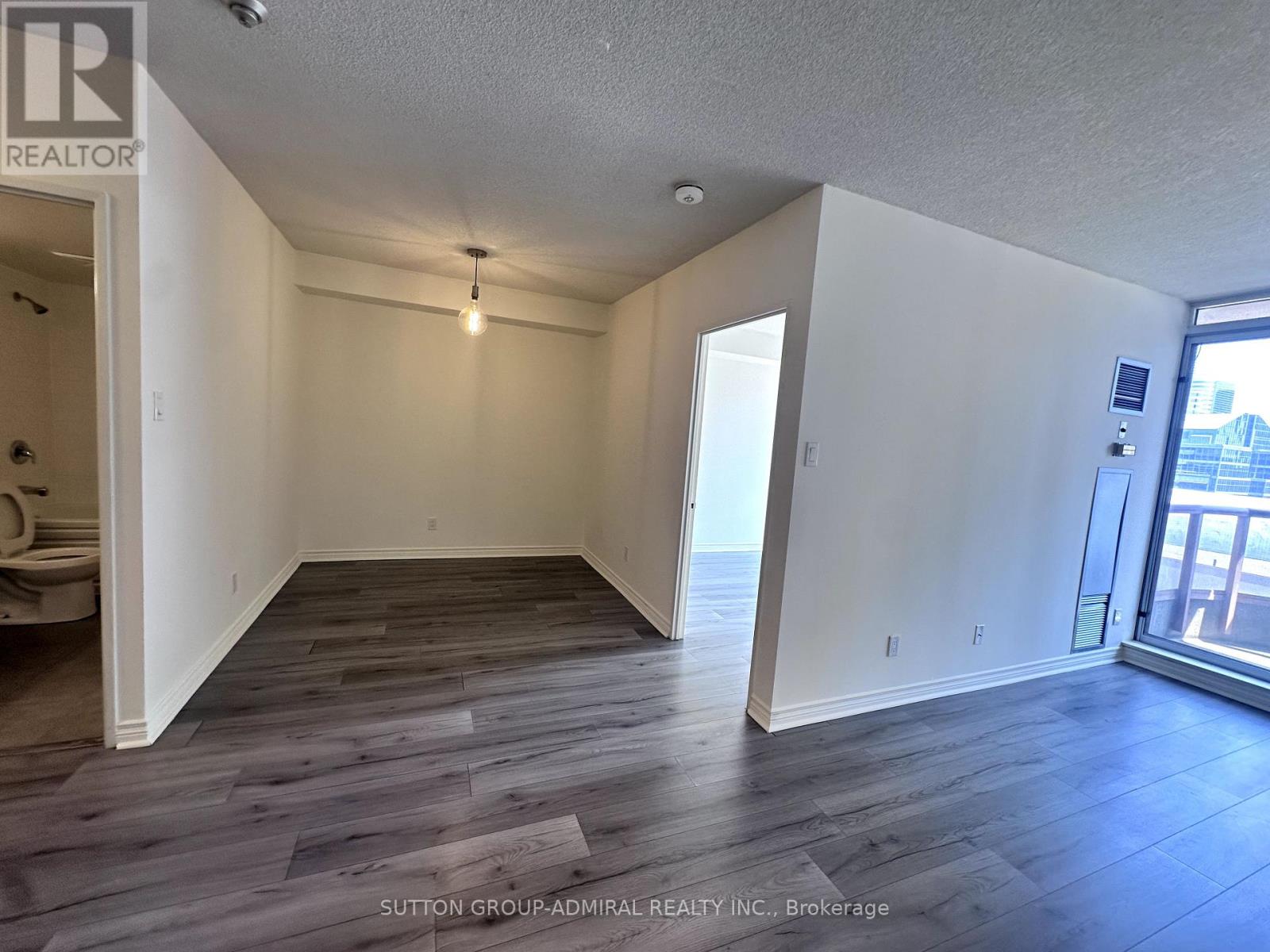 Photo 9 of 2103 736 Bay Street, Toronto ON