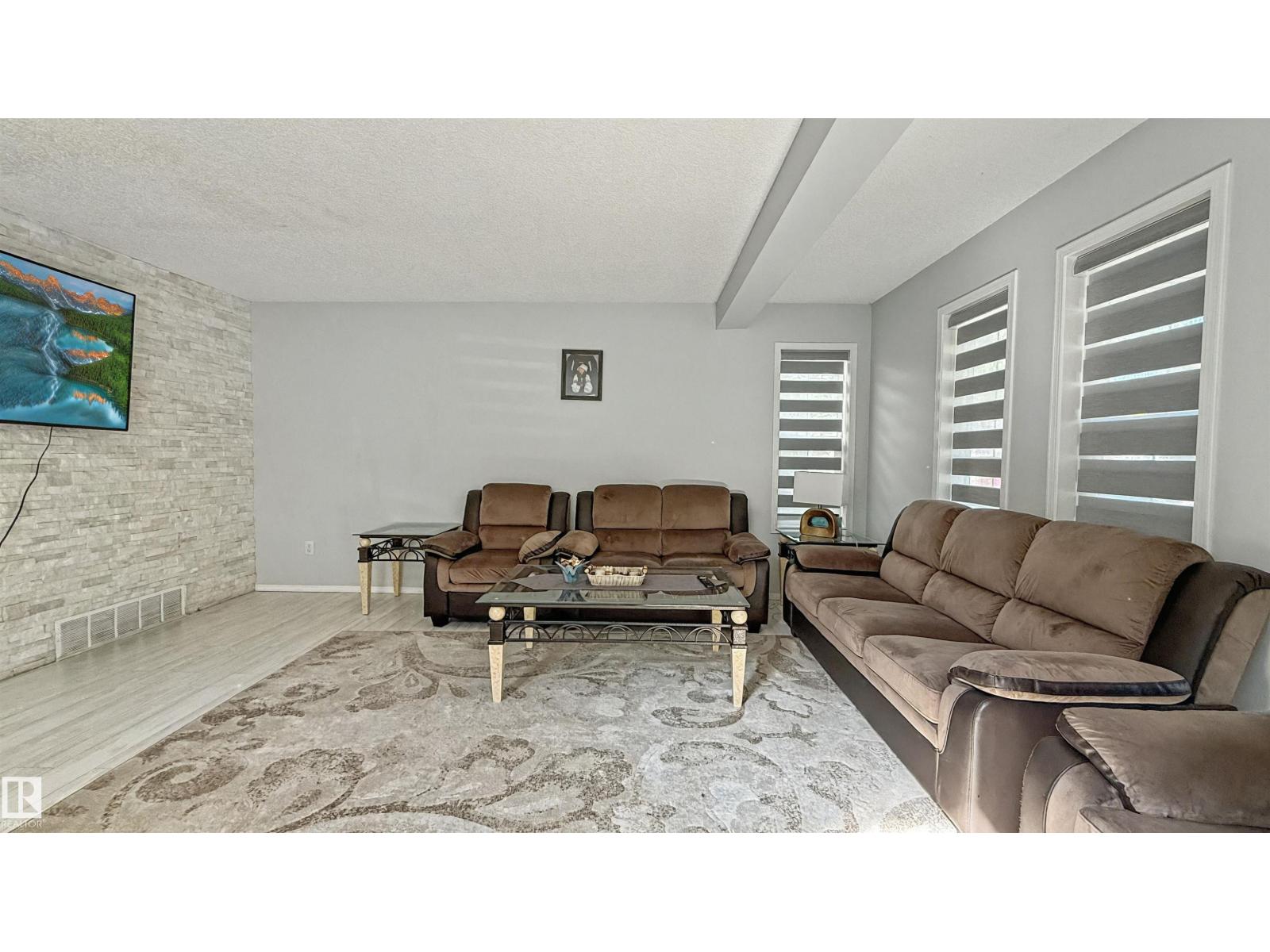 Photo 49 of 20141 53 Av Nw, Edmonton AB