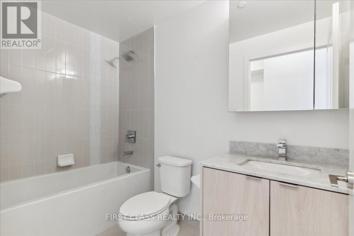 Photo 10 of 403 100 Eagle Rock Way, Vaughan ON
