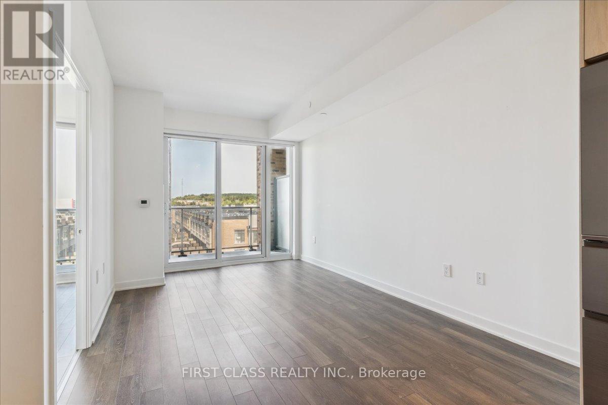 Photo 13 of 403 100 Eagle Rock Way, Vaughan ON