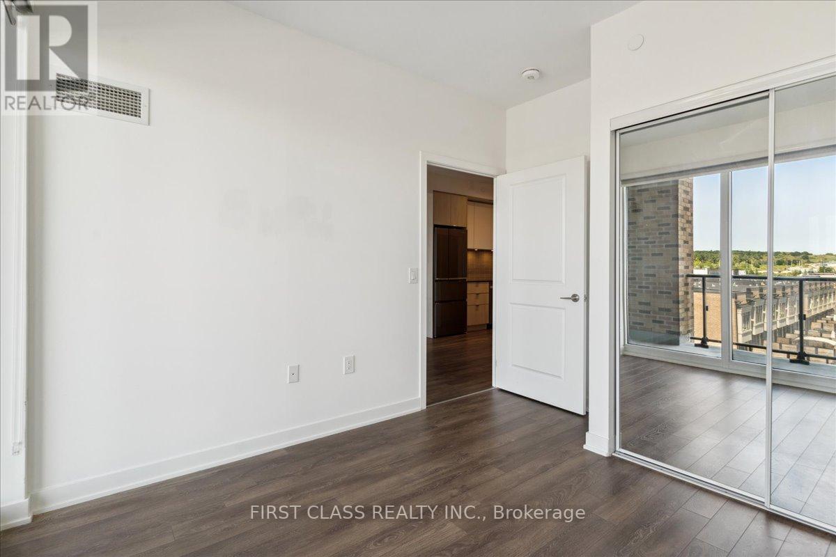 Photo 17 of 403 100 Eagle Rock Way, Vaughan ON