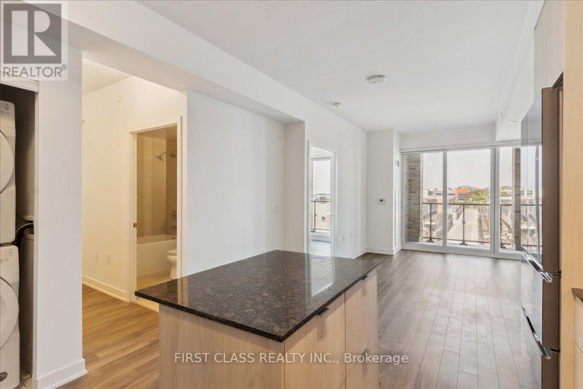 Photo 7 of 403 100 Eagle Rock Way, Vaughan ON