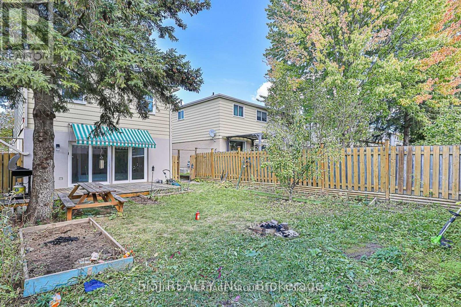 Photo 16 of 694 Beman Drive, Newmarket ON
