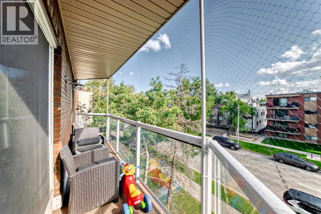 Single Family House for Sale in    Avenue SW Sunalta Calgary 