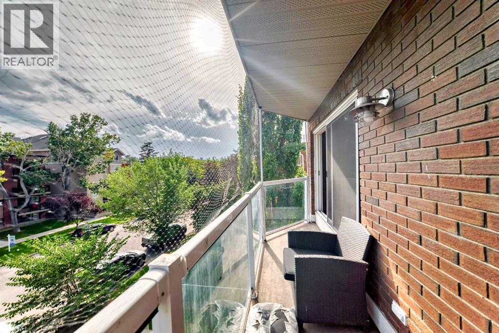 Single Family House for Sale in    Avenue SW Sunalta Calgary 