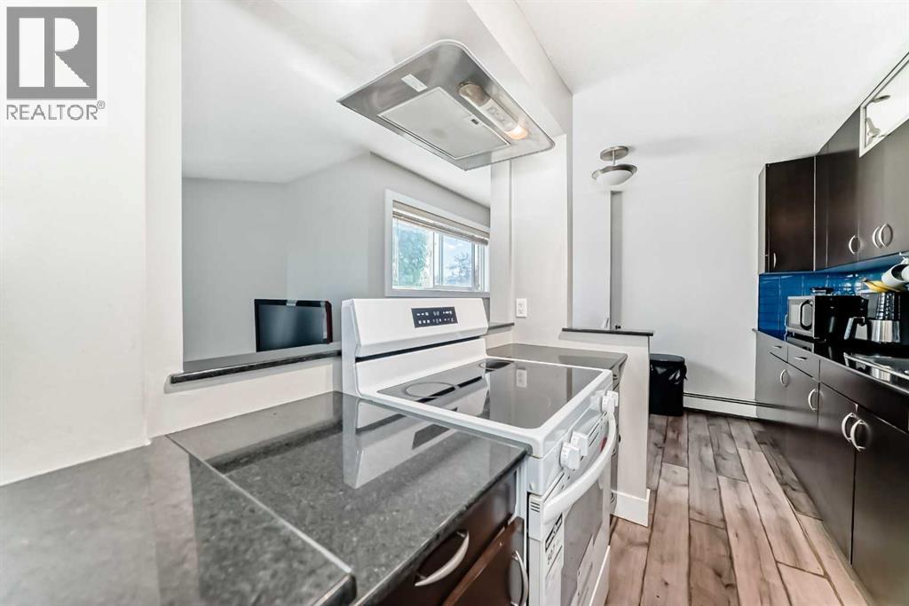 Single Family House for Sale in    Avenue SW Sunalta Calgary 