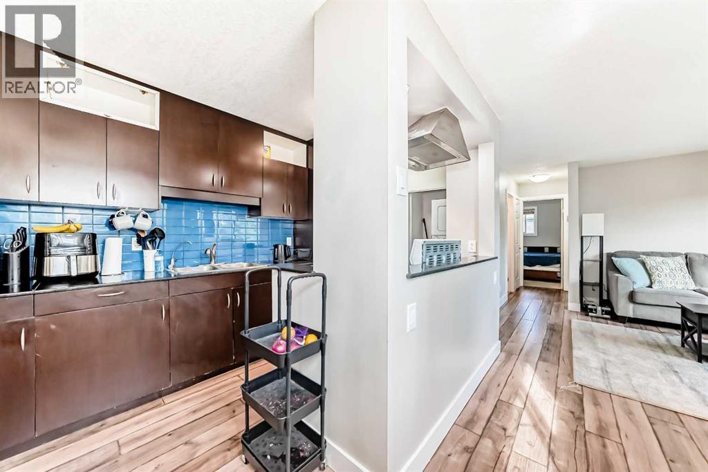 Single Family House for Sale in    Avenue SW Sunalta Calgary 