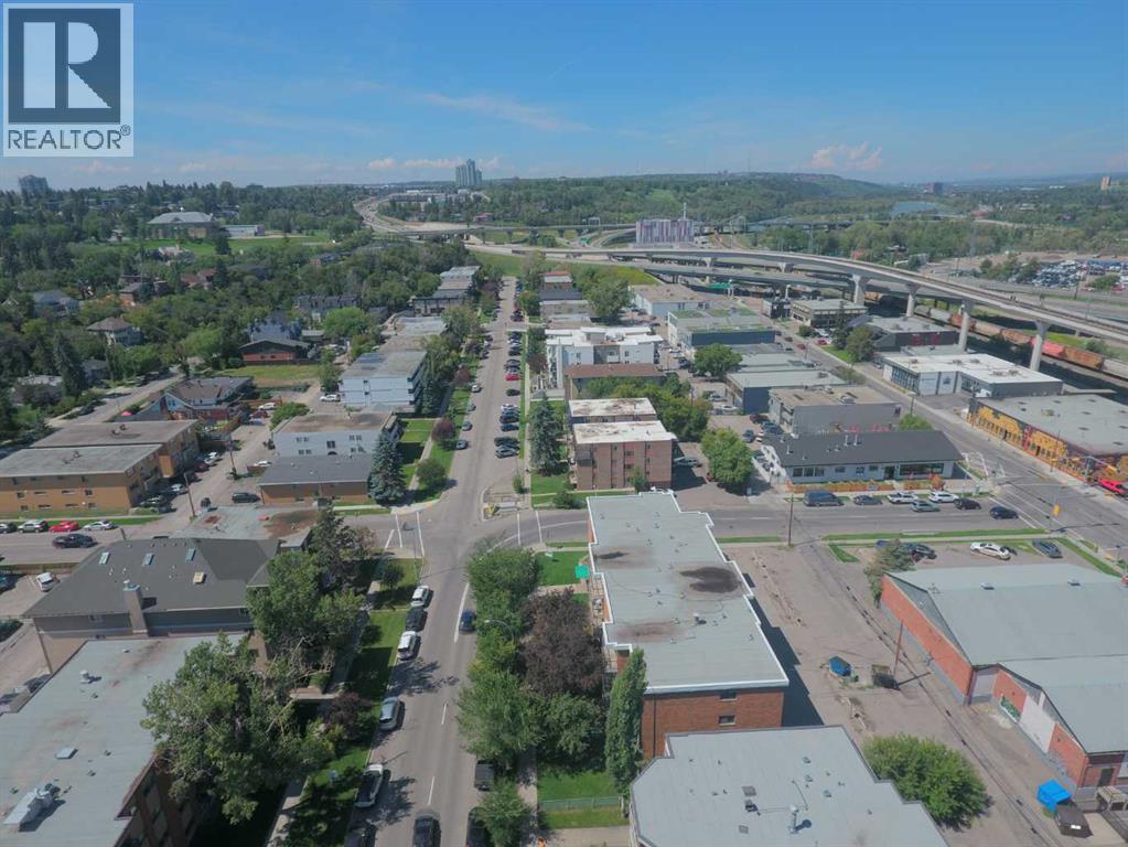 Single Family House for Sale in    Avenue SW Sunalta Calgary 