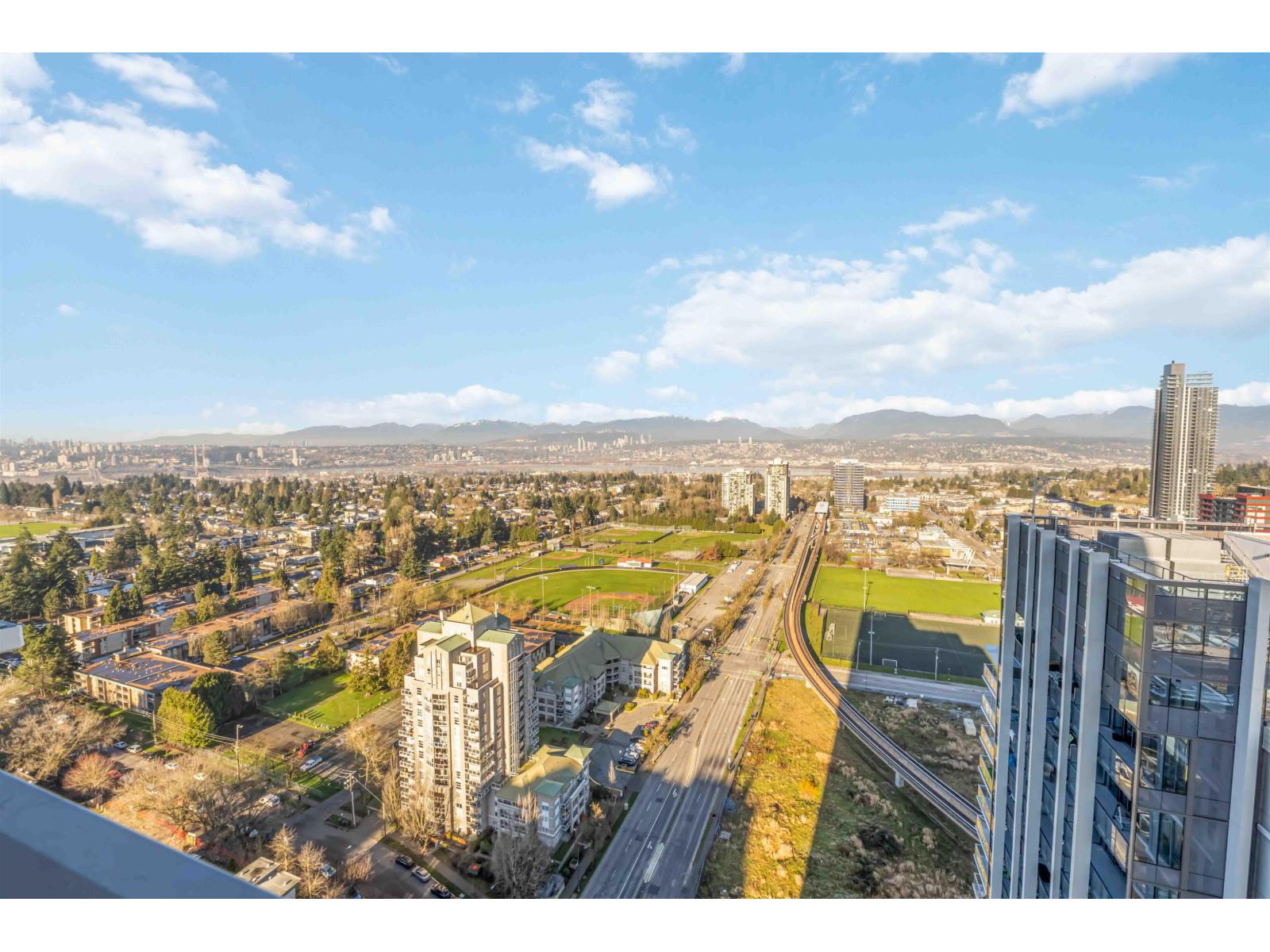 Photo 13 of 3303 10448 University Drive, Surrey BC
