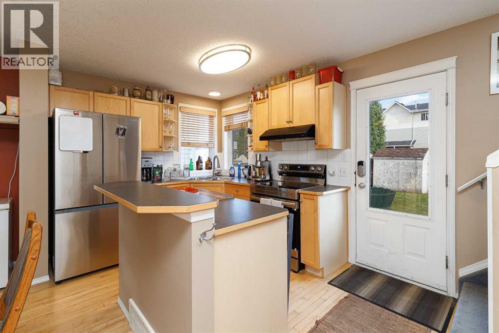 Single Family House for Sale in  Prestwick Avenue SE McKenzie Towne Calgary 
