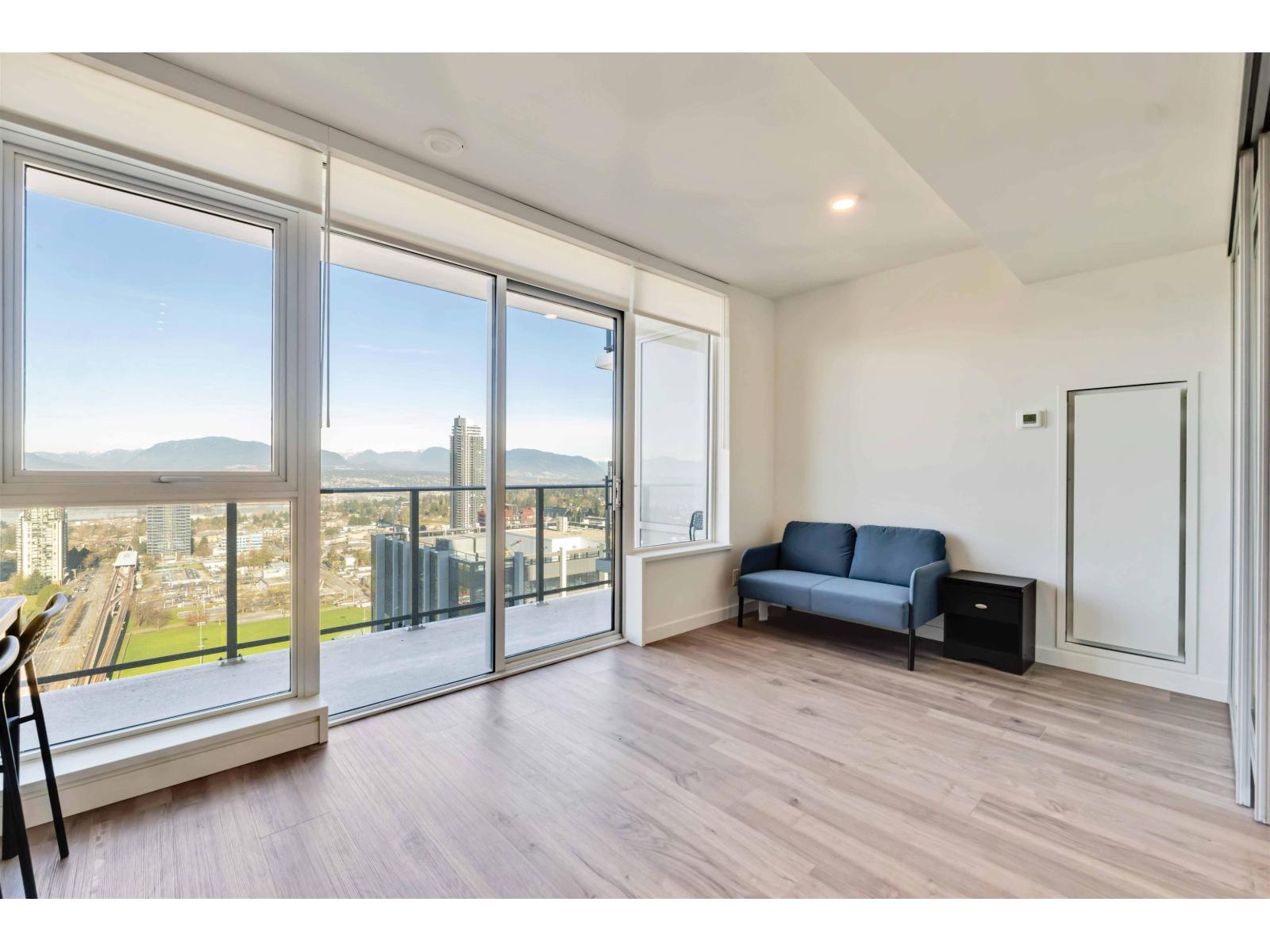 Photo 17 of 3303 10448 University Drive, Surrey BC