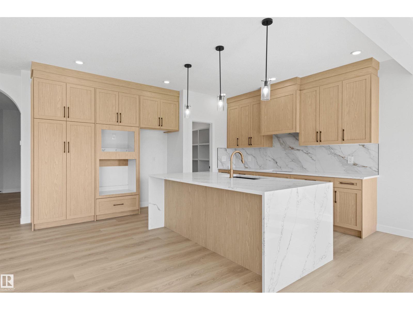Photo 10 of 3331 Chickadee Drive Nw, Edmonton AB