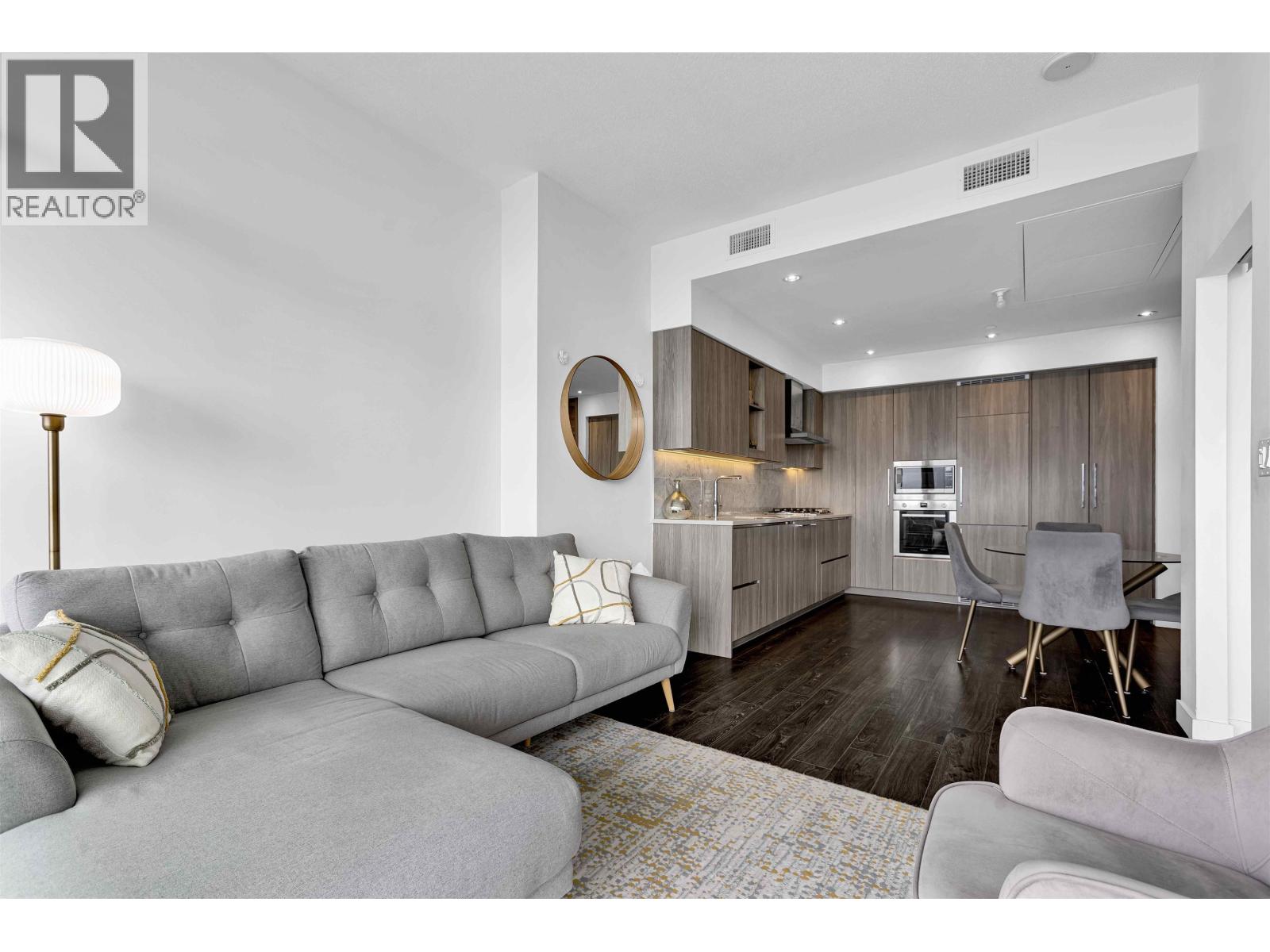 Photo 9 of 4905 4730 Lougheed Highway, Burnaby BC