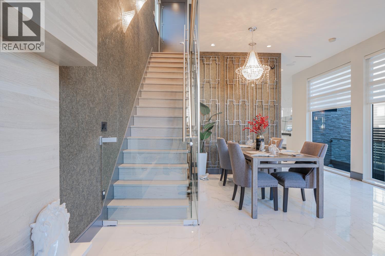 Photo 11 of 1072 E 39th Avenue, Vancouver BC