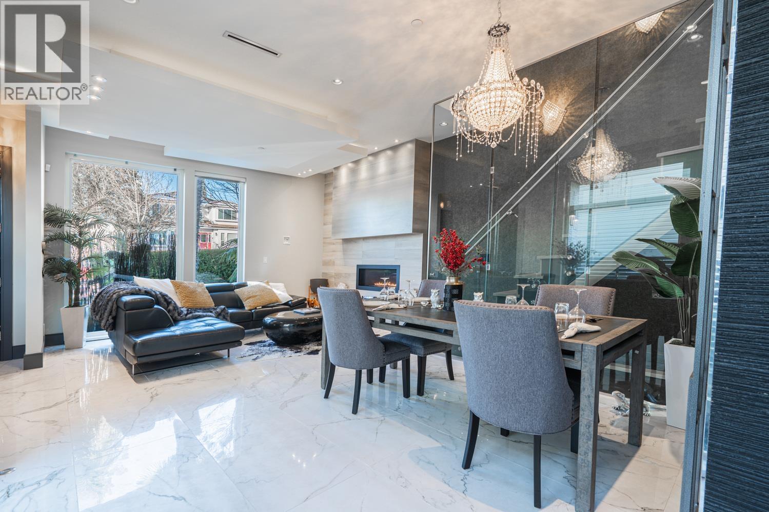 Photo 4 of 1072 E 39th Avenue, Vancouver BC