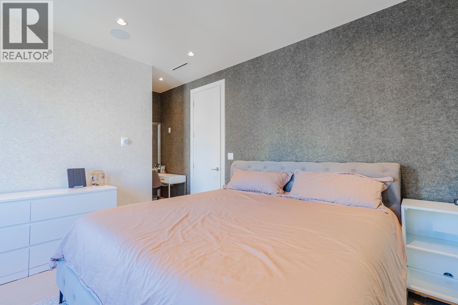Photo 14 of 1072 E 39th Avenue, Vancouver BC