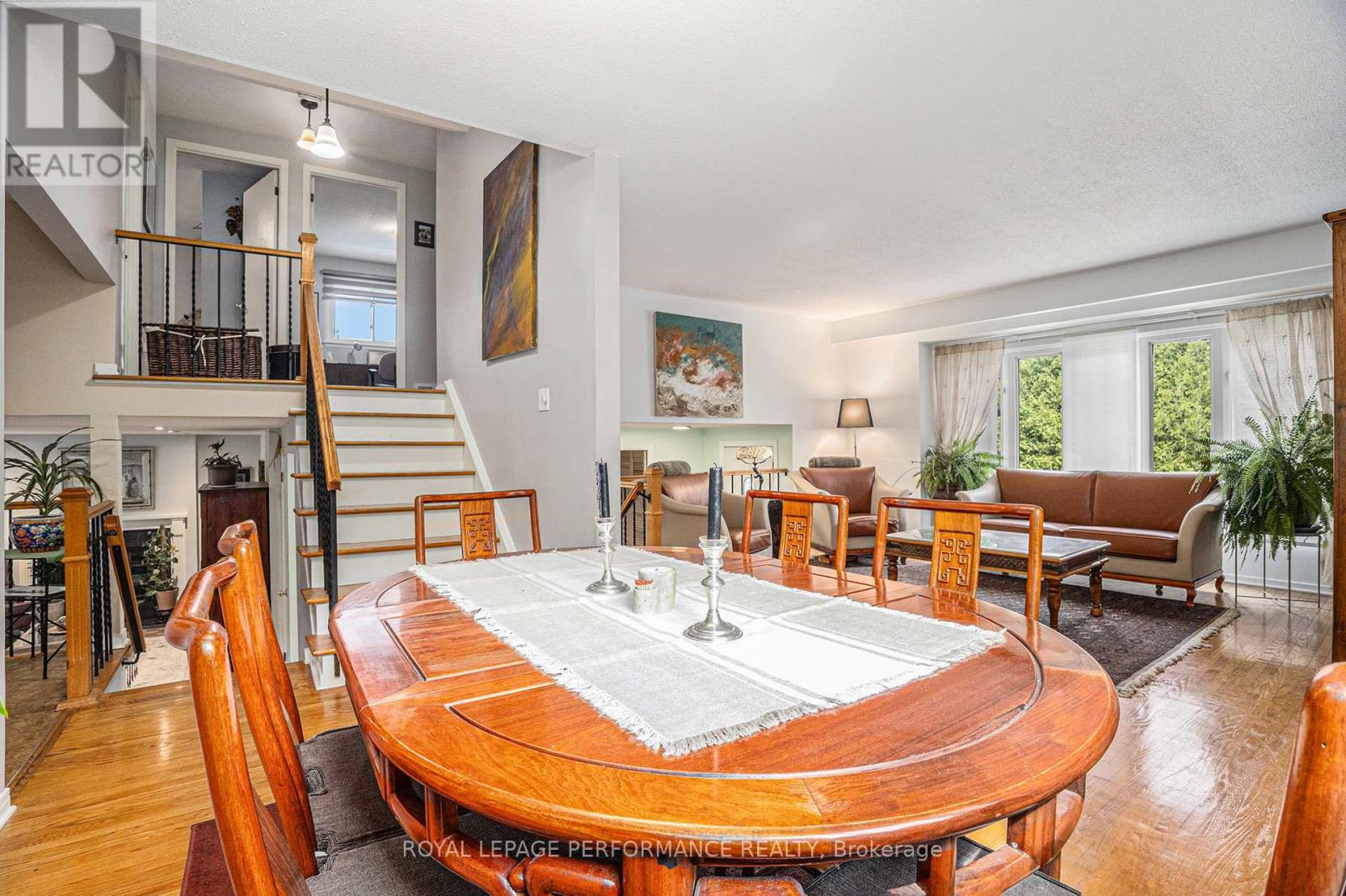 Photo 11 of 1 Wedgewood Crescent, Ottawa ON