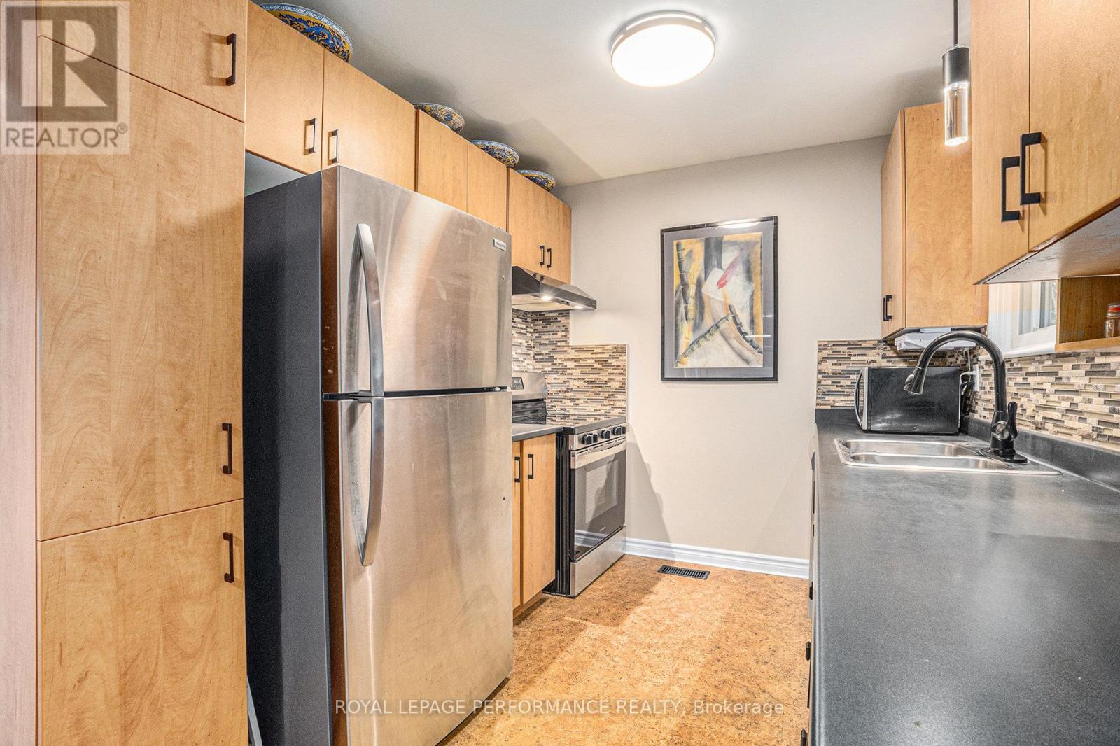 Photo 12 of 1 Wedgewood Crescent, Ottawa ON