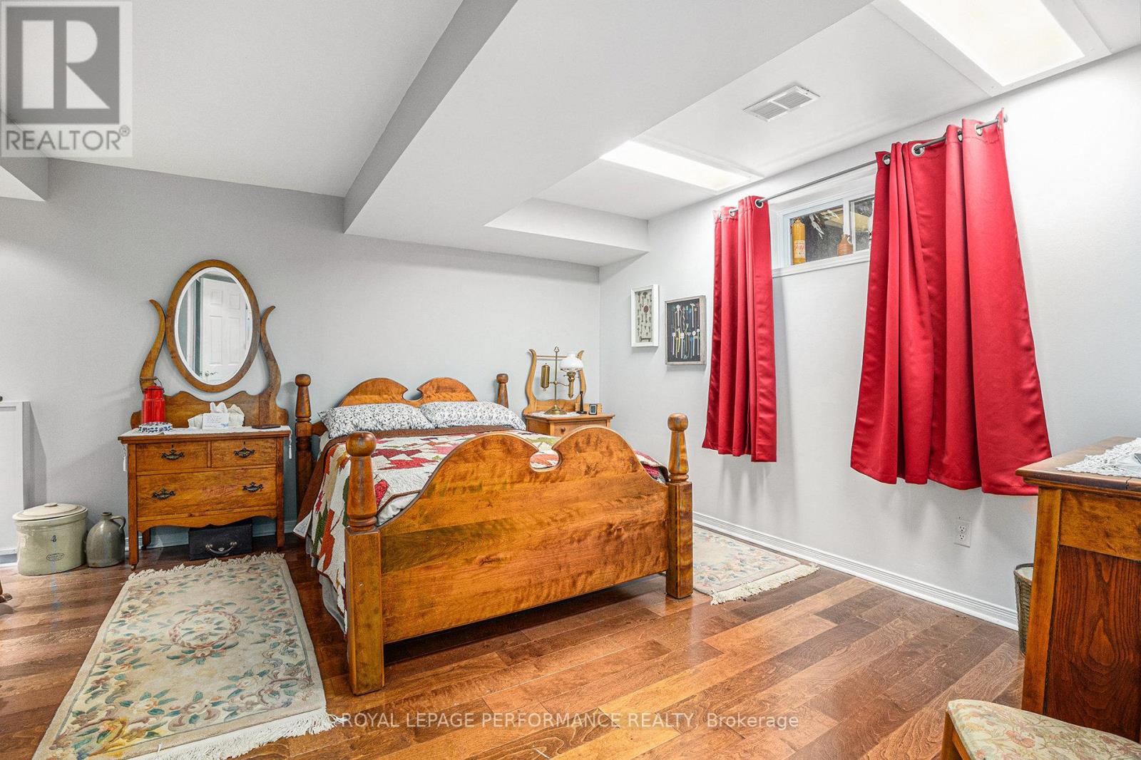 Photo 25 of 1 Wedgewood Crescent, Ottawa ON