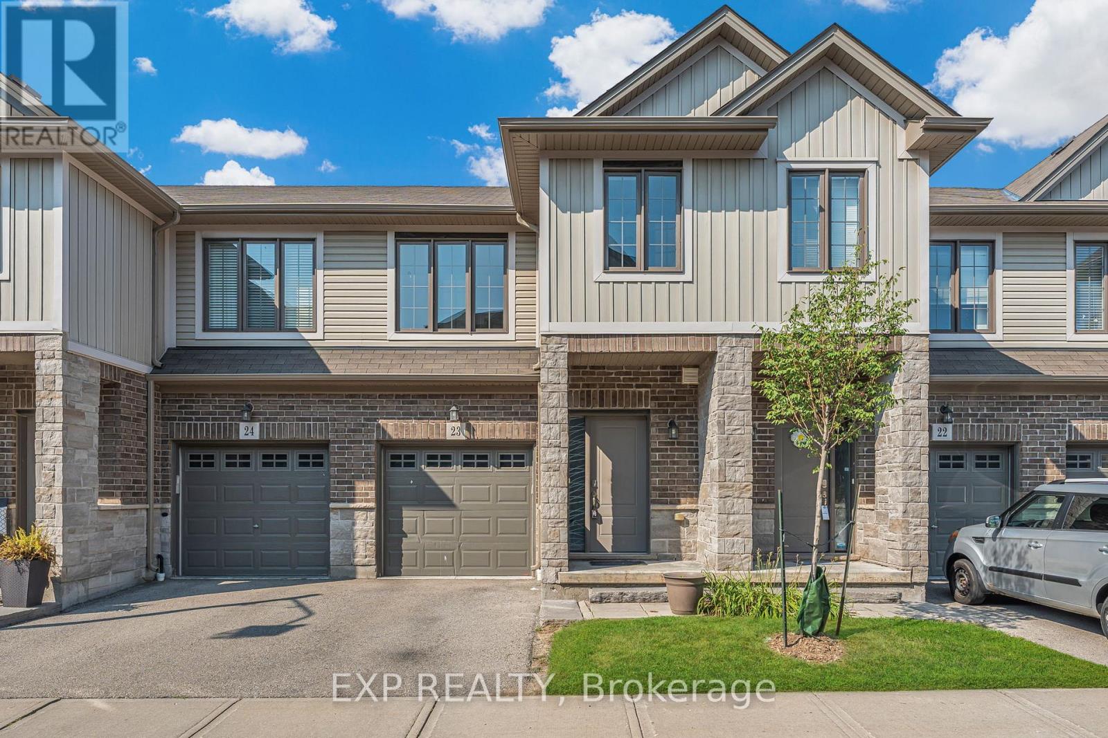 Photo 1 of 23 377 Glancaster Road, Hamilton ON