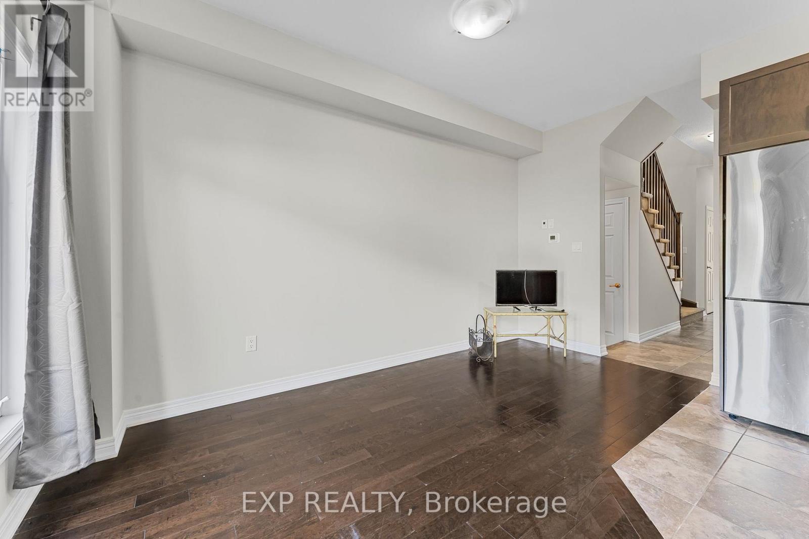 Photo 11 of 23 377 Glancaster Road, Hamilton ON