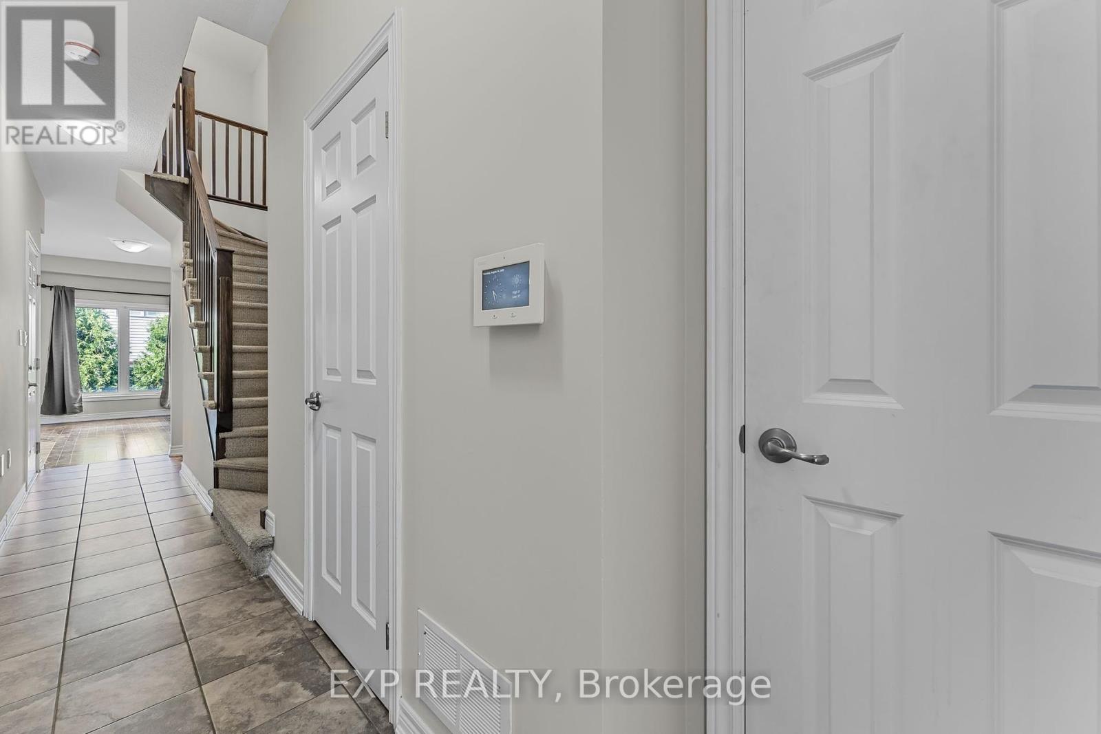 Photo 4 of 23 377 Glancaster Road, Hamilton ON