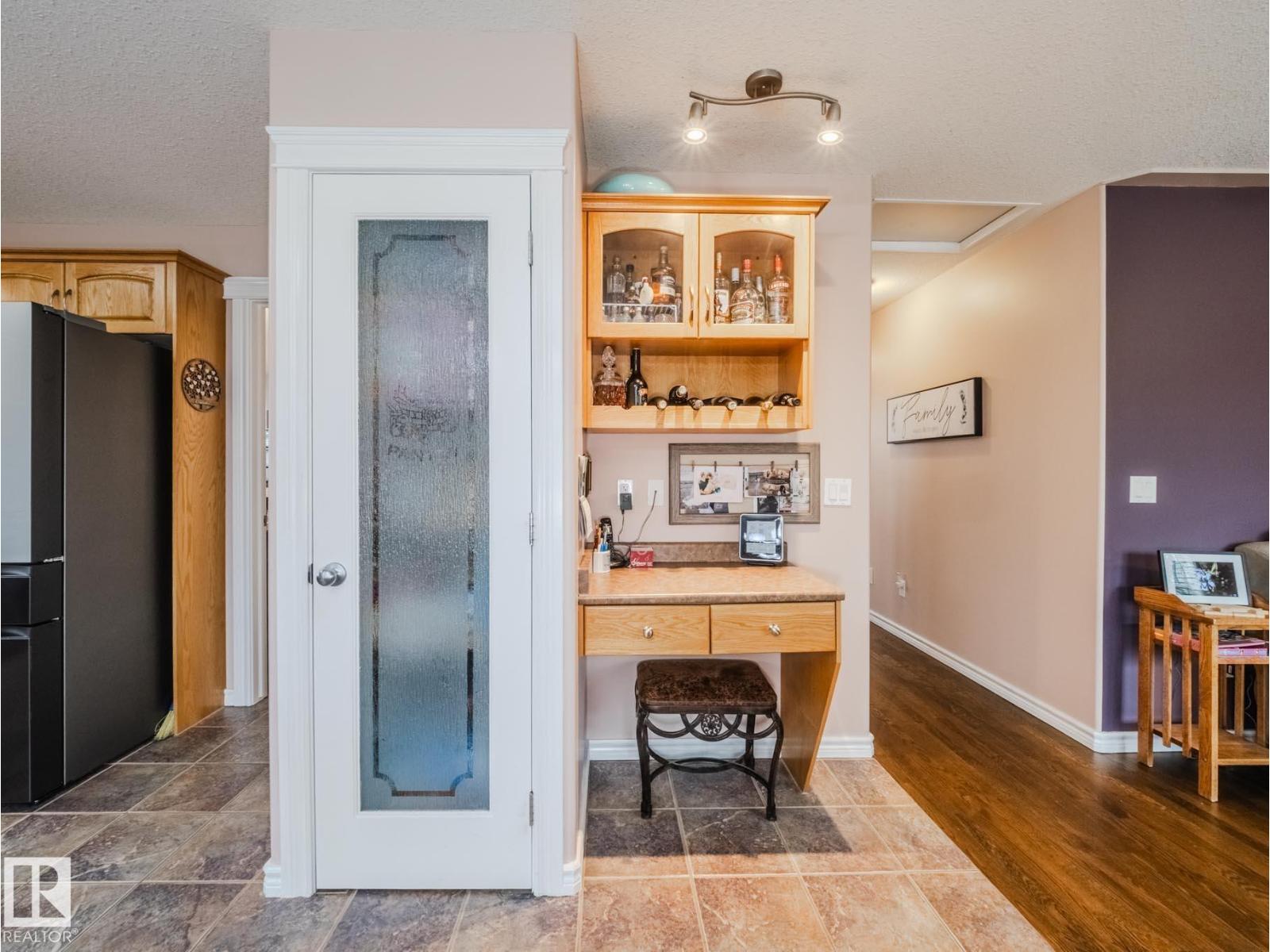 Photo 10 of 212 Newcastle Cr, Sherwood Park AB