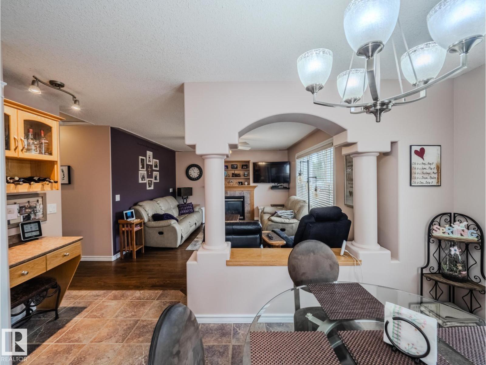 Photo 12 of 212 Newcastle Cr, Sherwood Park AB