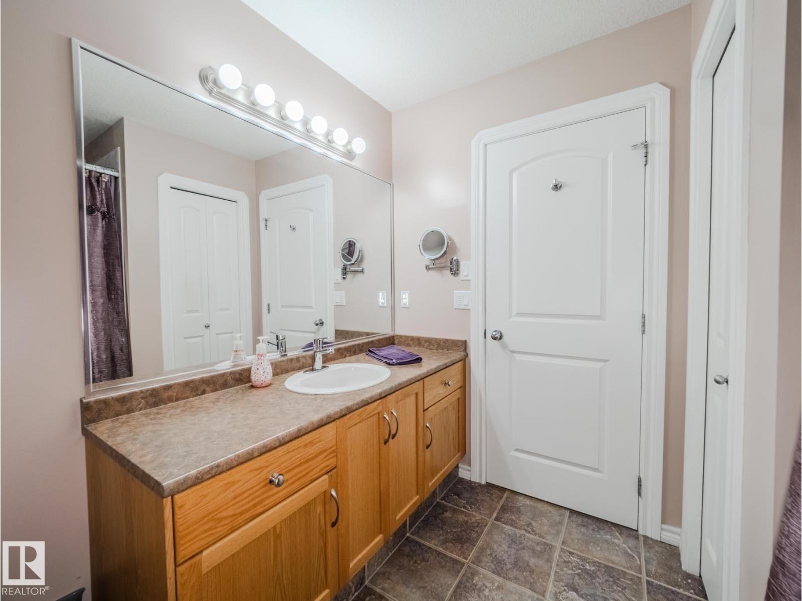 Photo 36 of 212 Newcastle Cr, Sherwood Park AB