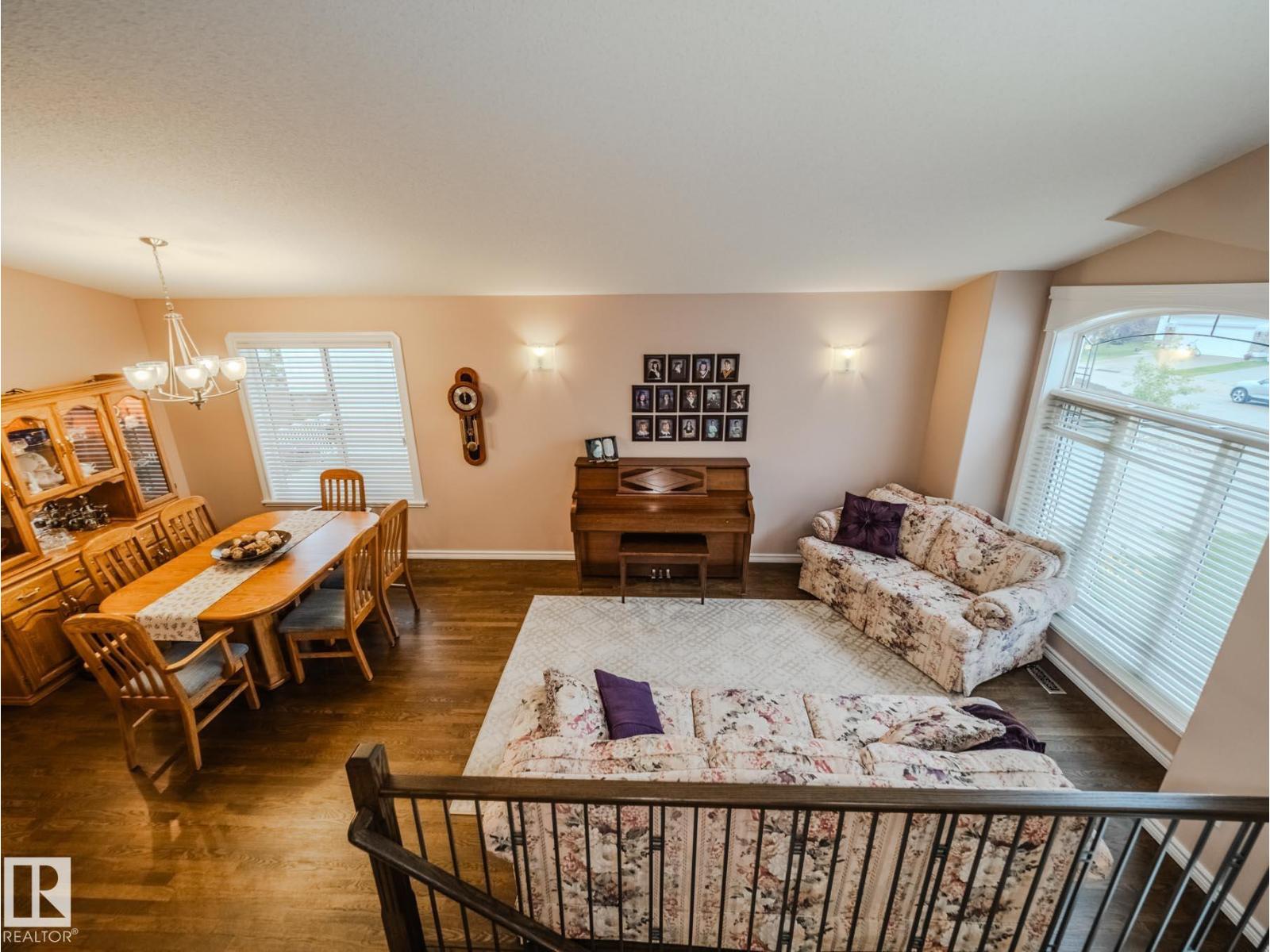 Photo 27 of 212 Newcastle Cr, Sherwood Park AB