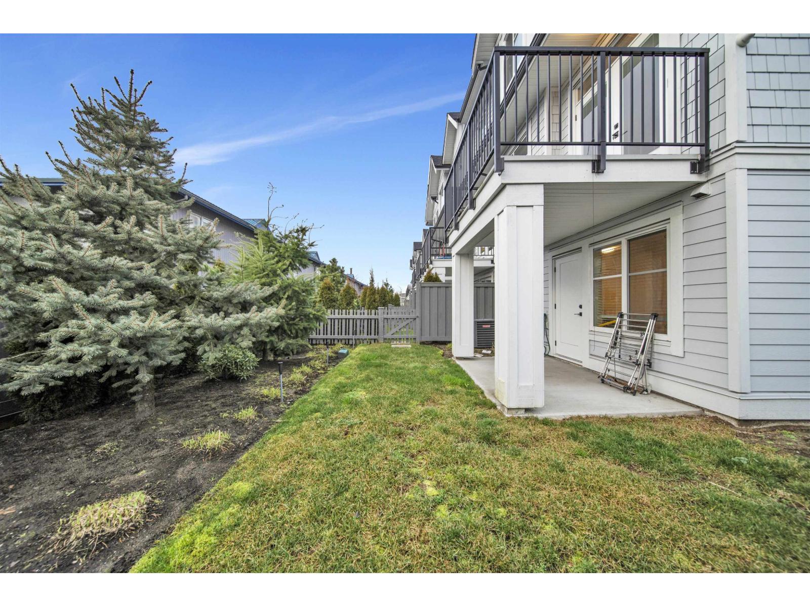 Photo 34 of 10 21688 52 Avenue, Langley BC