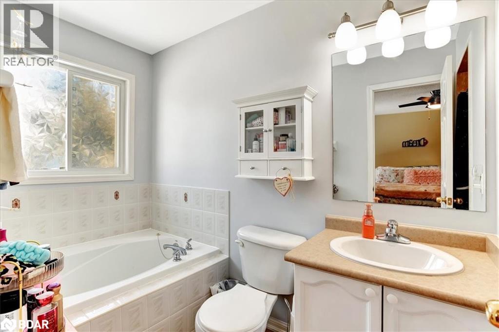 Photo 18 of 13 Masters Lane, Wasaga Beach ON