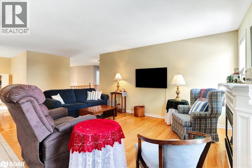 Photo 8 of 13 Masters Lane, Wasaga Beach ON