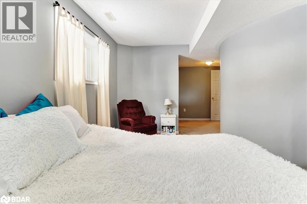 Photo 31 of 13 Masters Lane, Wasaga Beach ON