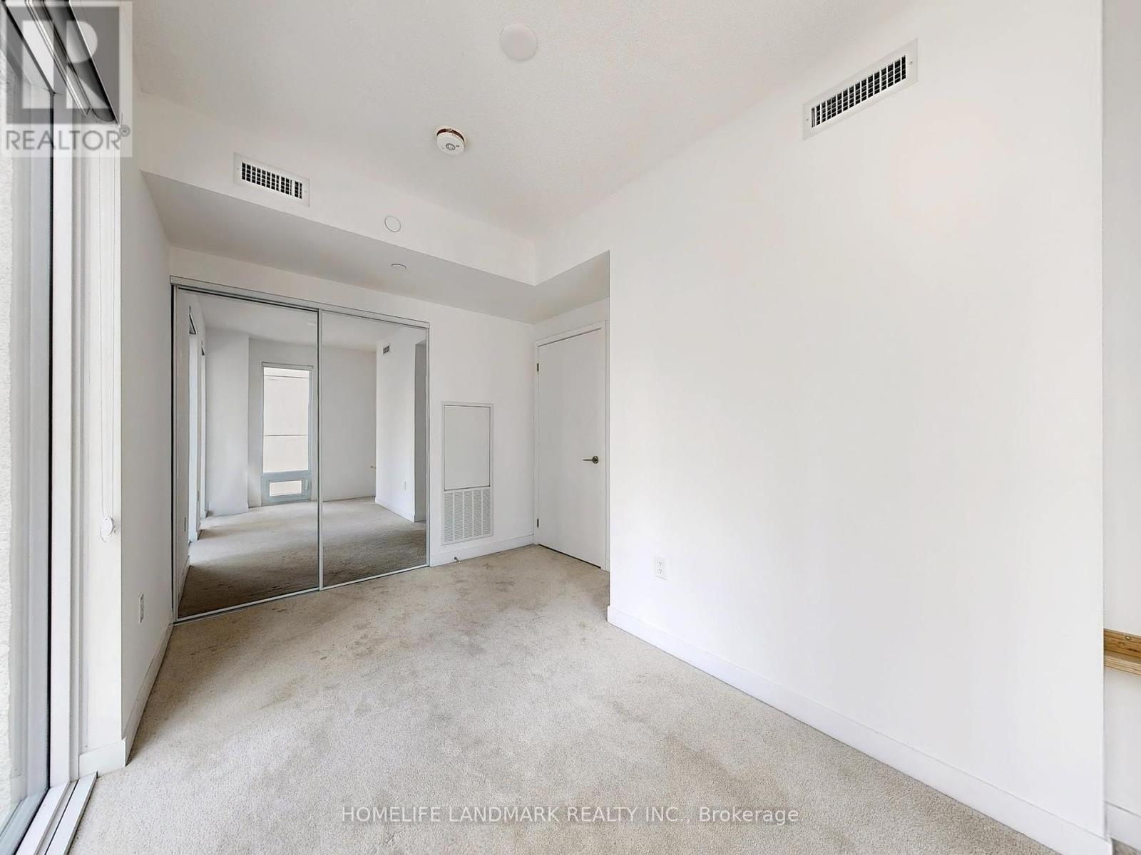 Photo 12 of 403 238 Simcoe Street, Toronto ON