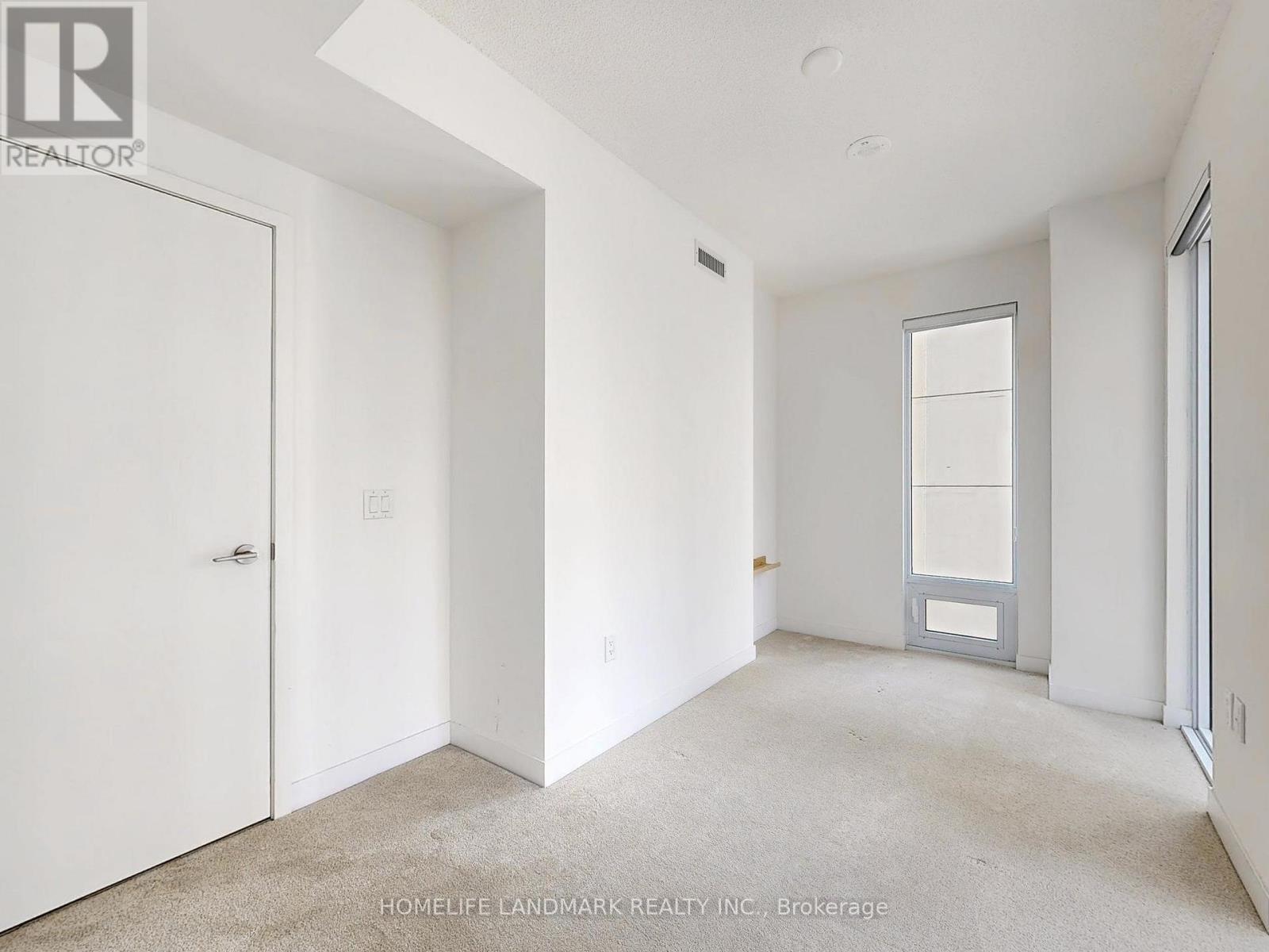 Photo 11 of 403 238 Simcoe Street, Toronto ON