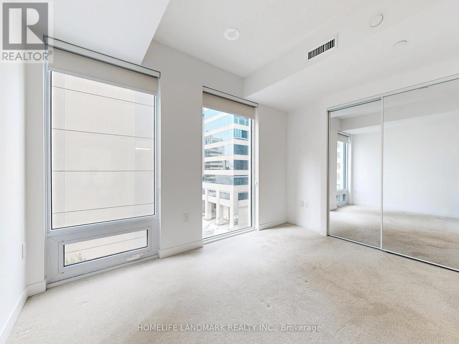 Photo 14 of 403 238 Simcoe Street, Toronto ON