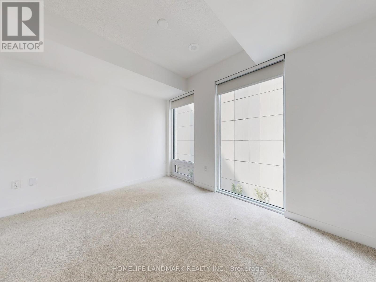 Photo 13 of 403 238 Simcoe Street, Toronto ON